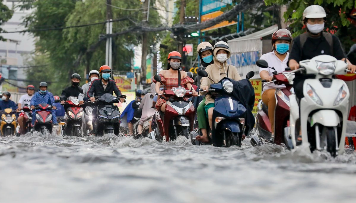 Hà NộI NắNg NóNg Oi BứC TrướC Khi đóN MưA RấT To Từ ChiềU TốI Nay - ẢNh 3.