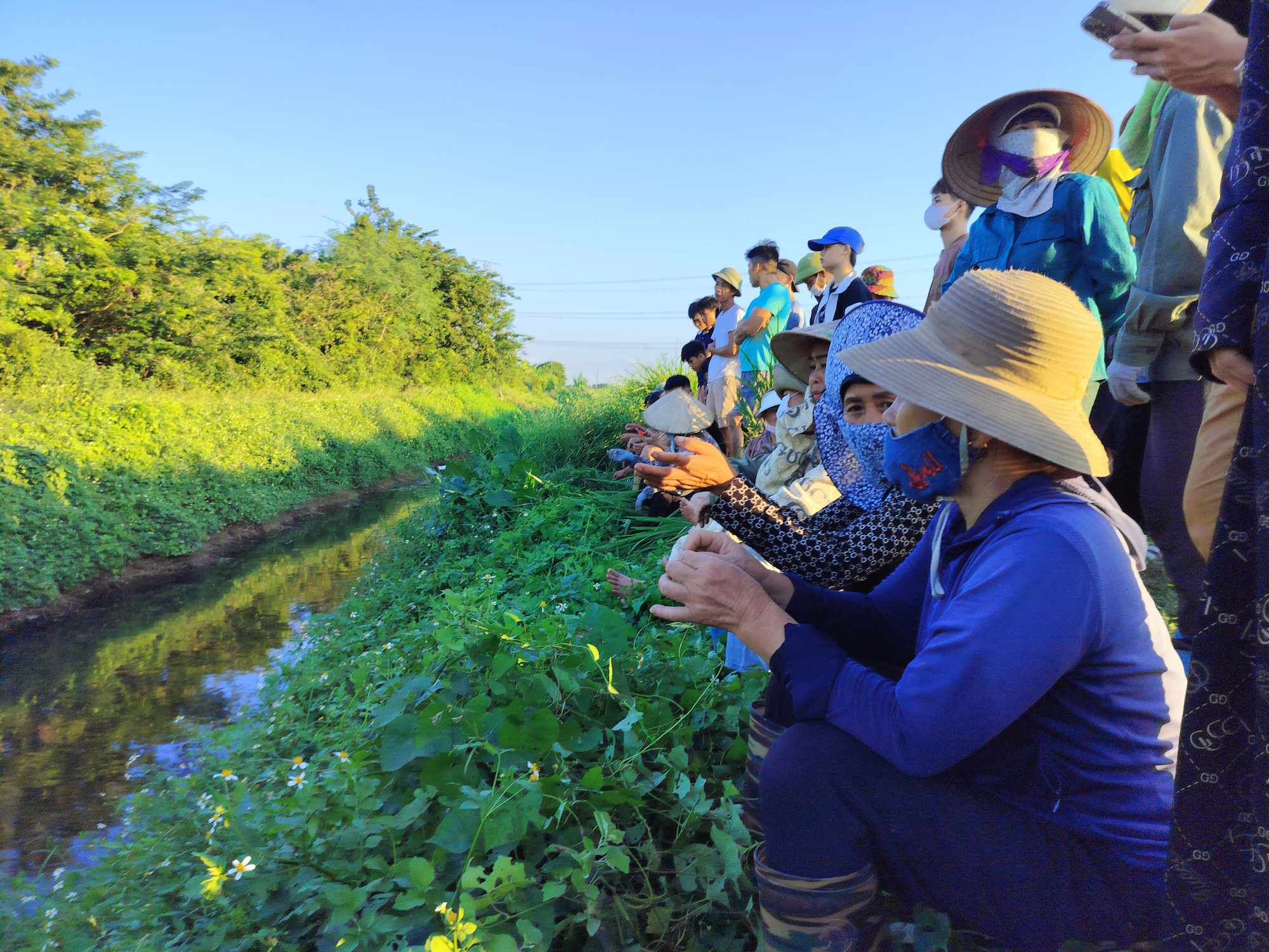 Phó TrưởNg ThôN Kể LạI PhúT đốI MặT Nghi PhạM BắT CóC, SáT HạI Bé GáI 21 TháNg TuổI - ẢNh 2.