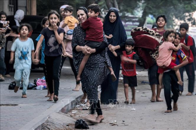 NgườI DâN Gaza đốI MặT LựA ChọN Khó KhăN, ở LạI ChịU Bom đạN Hay Tha HươNg - ẢNh 1.