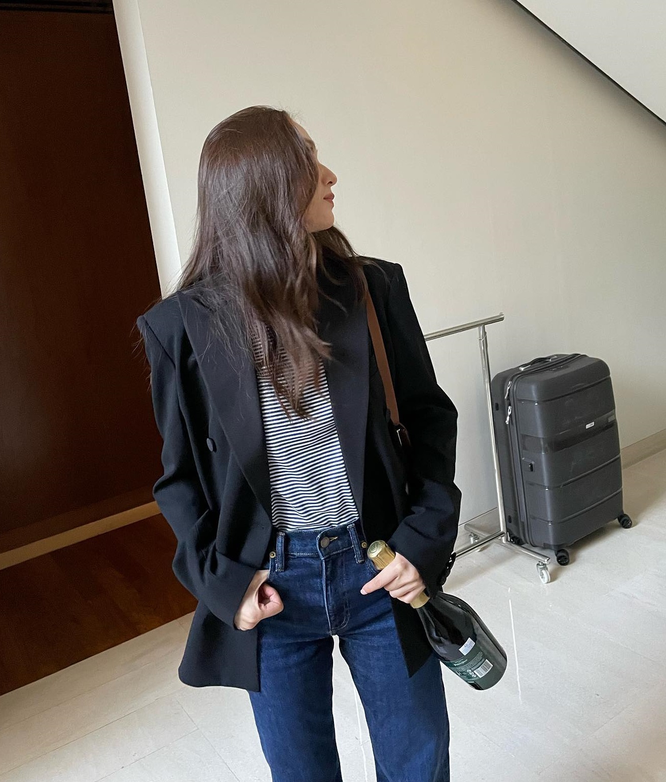 Krystal Có Phong CáCh DiệN Blazer KhôNg CầU Kỳ Mà VẫN Sang XịN MịN - ẢNh 1.