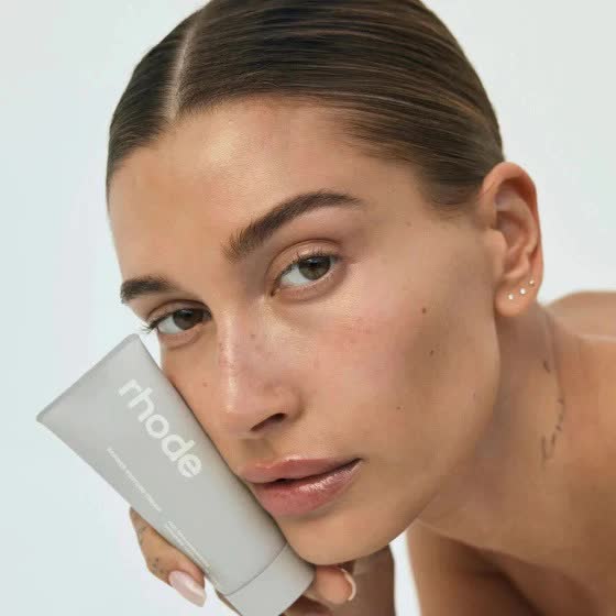 Hailey Bieber Chi GầN 20 TriệU Cho Chu TrìNh Skincare 6 BướC: Có đếN 2 đạI DiệN Mỹ PhẩM ChâU Á LọT MắT Xanh CủA NàNg - ẢNh 12.