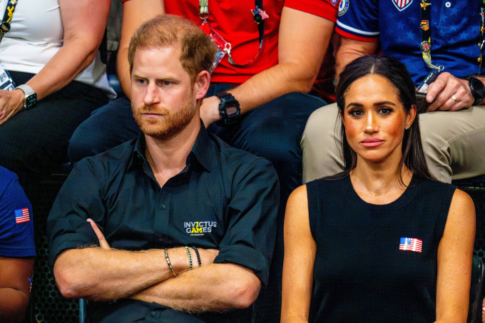 VừA Bị &Amp;Quot;ôNg LớN&Amp;Quot; HủY HợP đồNg KhủNg, Harry - Meghan TiếP TụC Bị RéO TêN Chế GiễU Trong LoạT Phim HoạT HìNh đìNh đáM NướC Mỹ - ẢNh 1.