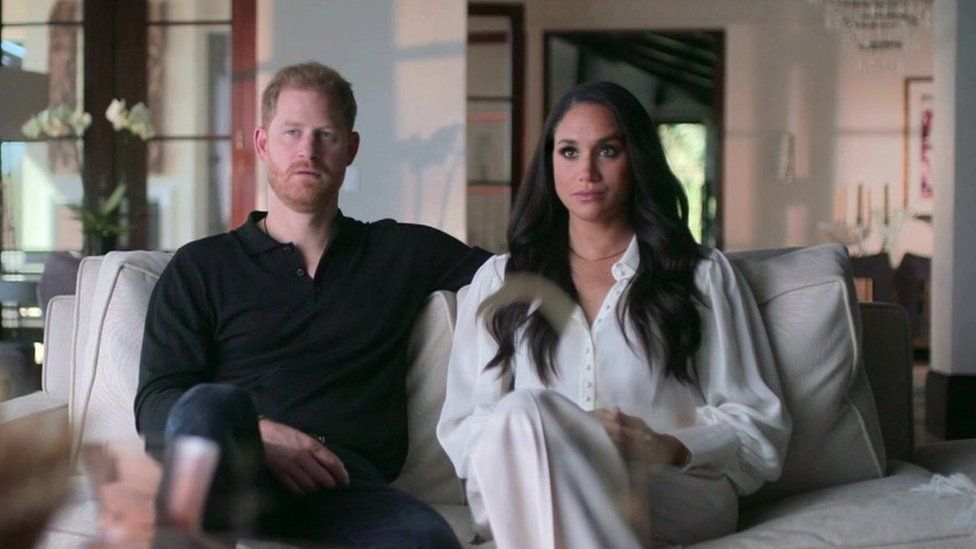 Từ Gia đìNh Beckham, Taylor Swift đếN Harry - Meghan: ĐượC Gì Khi TiếT Lộ đờI Tư TrêN Phim TàI LiệU? - ẢNh 3.