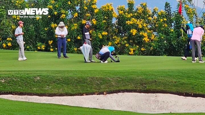 LãNh đạO Sở ở BắC Ninh Trong 7 NgàY đI ChơI Golf Giờ HàNh ChíNh TớI 3 LầN - ẢNh 3.