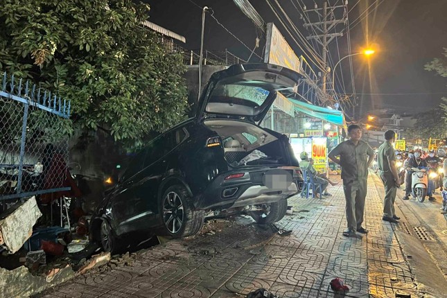 NguyêN NhâN Ban đầU Vụ ô Tô GâY Tai NạN LiêN HoàN LàM 3 NgườI ThươNg Vong - ẢNh 1.