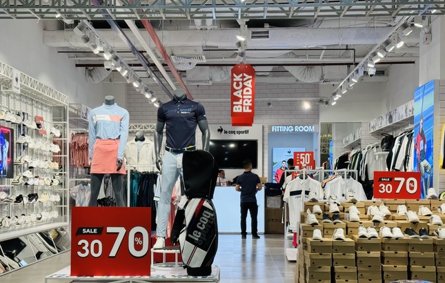 'MáCh NướC' SăN Sale SiêU HờI NgàY Black Friday - ẢNh 1.