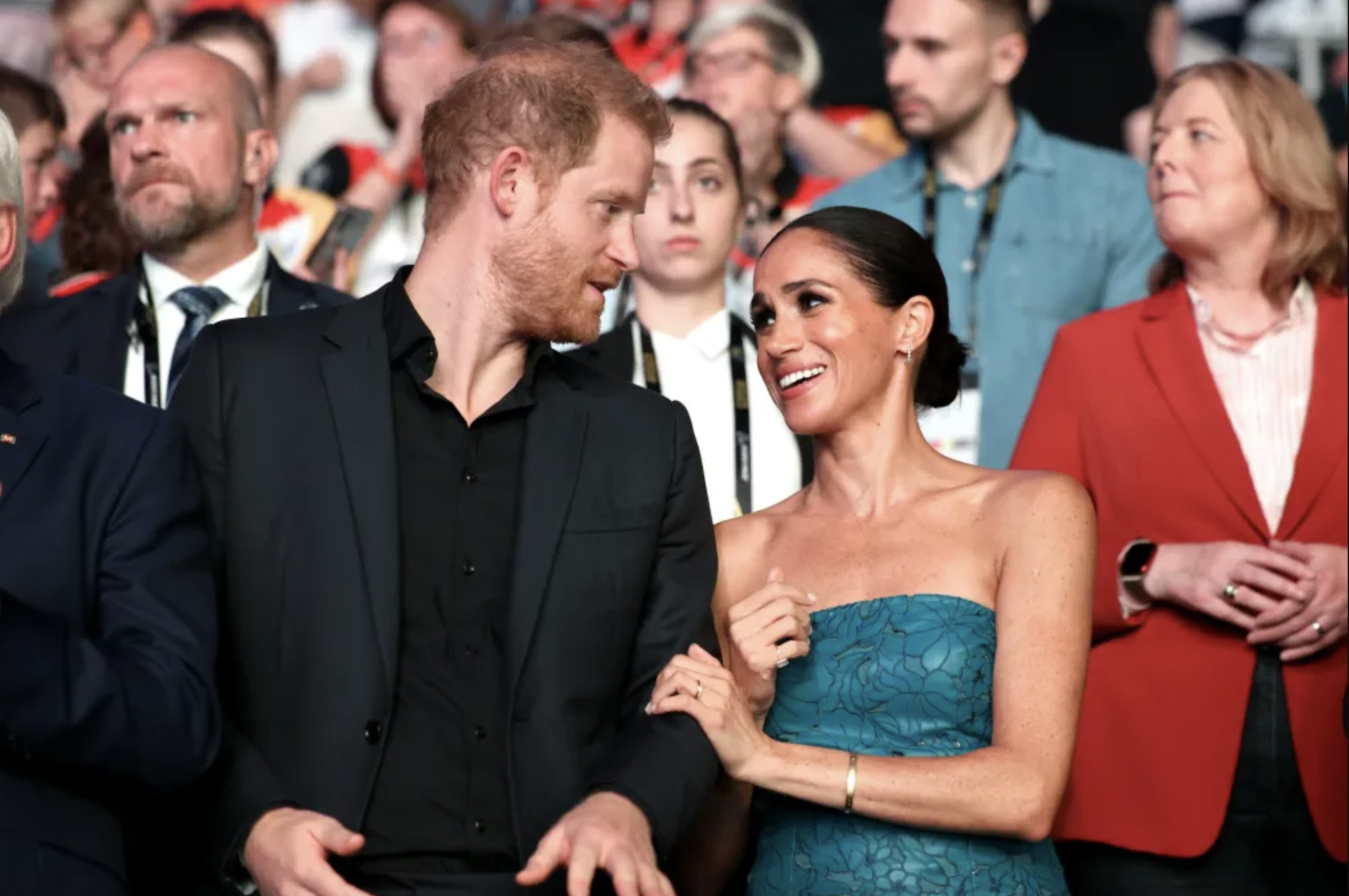 Bị Hollywood CháN NgấY, Vợ ChồNg Harry - Meghan đốI MặT VớI Sự Thay đổI LớN Trong NăM 2024 - ẢNh 1.