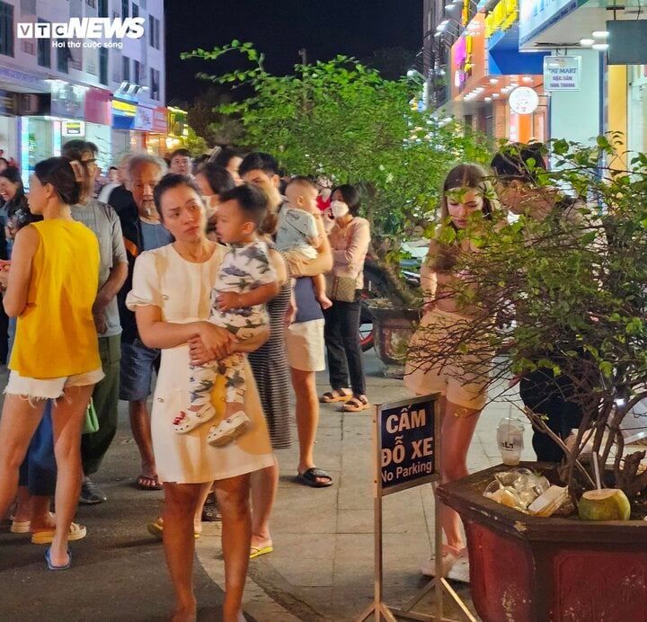 Nha Trang: CháY CăN Hộ TạI TòA MườNg Thanh ViễN TriềU, HàNg TrăM NgườI TháO ChạY - ẢNh 2.