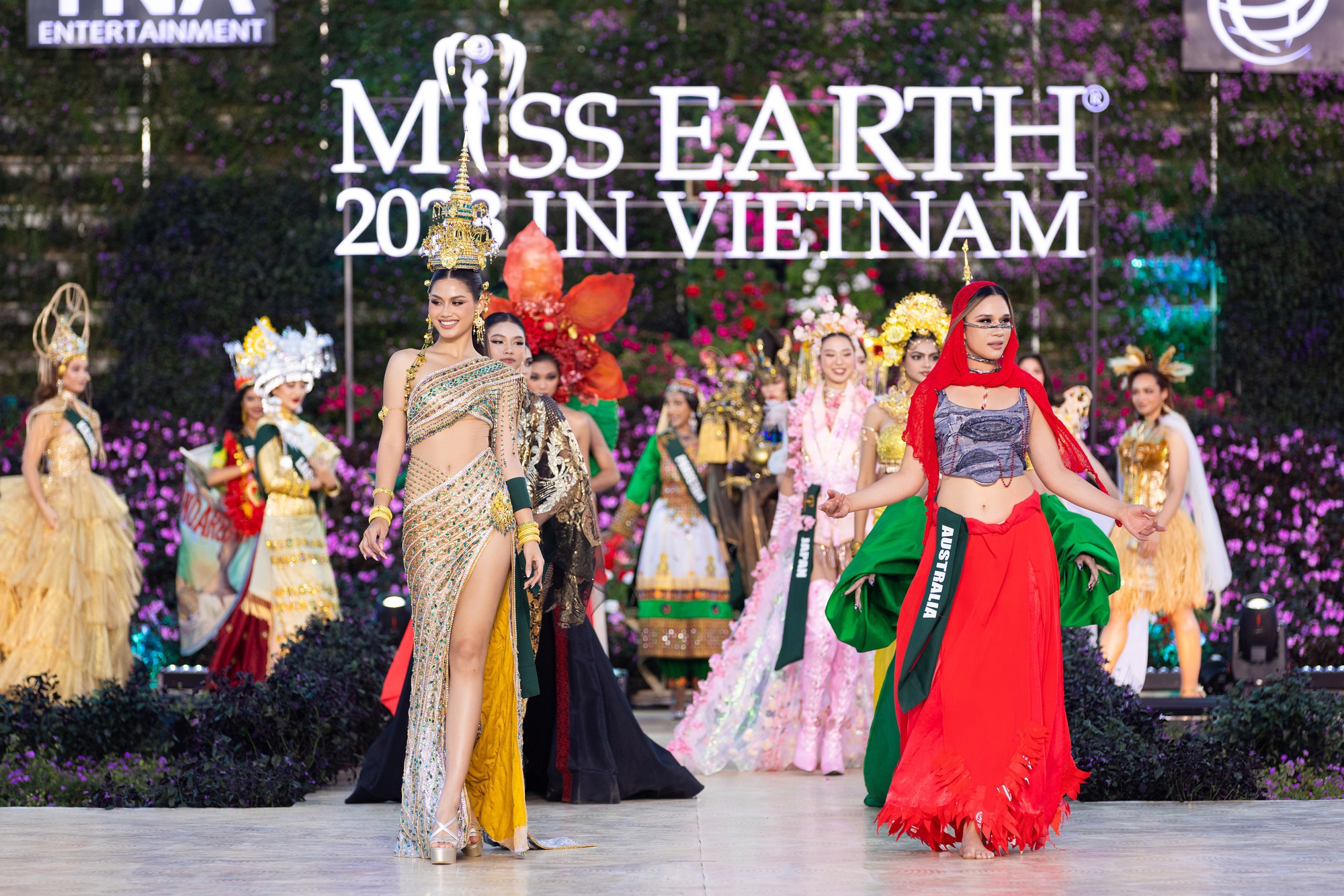 BáN KếT Miss Earth 2023: Thi Bikini DướI ThờI TiếT 15 độ, Trang PhụC đầU Voi CủA Lan Anh BỗNg Viral KhắP Mxh- ẢNh 1.