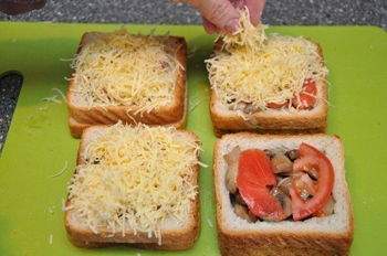 Cách Làm Bánh Sandwich Ngon Tuyệt Cú Mèo Cho Bữa Sáng 5