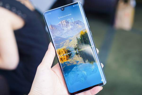 Những Smartphone Giảm Giá Đáng Chú Ý Trong Nửa Cuối Tháng 3/2020 1