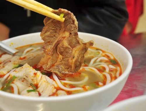 Bún Pín Bò Nổi Tiếng Ngon Ở Phố Hòa Mã 6