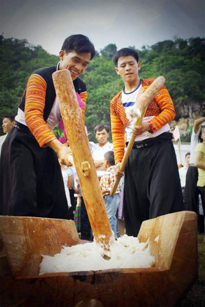 Thơm Dẻo Bánh Giầy Mông Ngày Tết 1