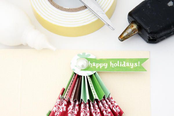 Cách Xếp Giấy Làm Thiệp Cây Thông Noel Rực Rỡ 7