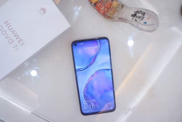 Cận Cảnh Huawei Nova 7I - Smartphone Tầm Trung Với Cụm 4 Camera Nổi Bật 12