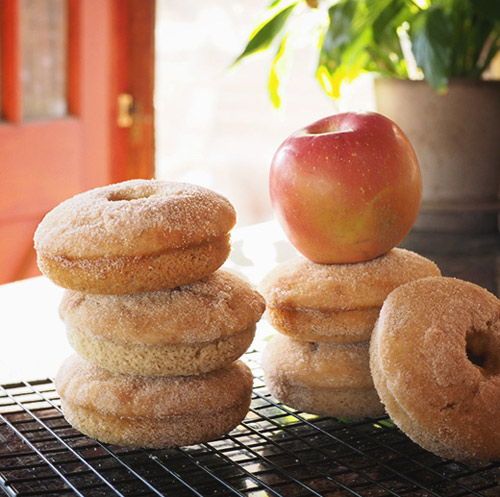 Cách Làm Bánh Donut Vị Táo, Quế Mềm Ngon Cho Cuối Tuần 11