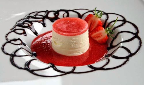 Panna Cotta Sốt Dâu Tây Thơm Ngon Hấp Dẫn 6