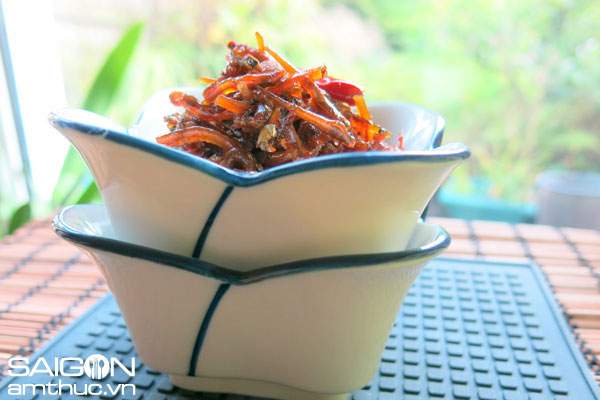 Cá Cơm Kho - Món Mặn Ngon Cơm Cả Chồng Cả Con Đều Thích 6