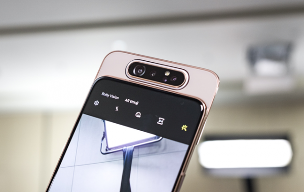 Những Mẫu Smartphone Cận Cao Cấp Đáng Chú Ý Năm 2019 4