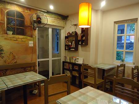 Những Quán Cafe Sách Nổi Tiếng Hà Thành 4