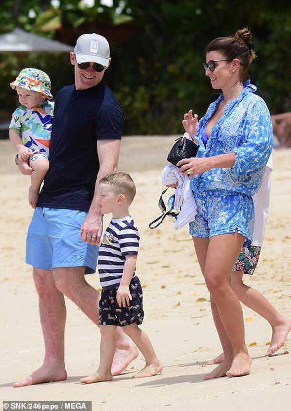 Coleen Rooney Tự Tin Với Dáng Thon Sau Khi Sinh 4 Con 11