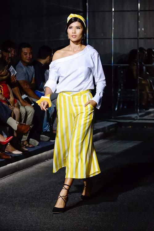 Vóc Dáng Một Con, Hh Diễm Hương Vẫn Tự Tin Catwalk 27