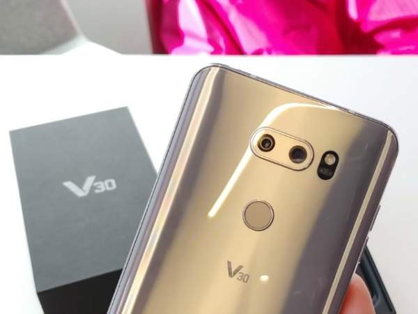 Lg V30 Và V30+ Khác Nhau Ở Điểm Nào? 5