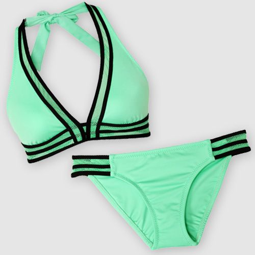 Mẹo Chọn Bikini Cho Cô Nàng Ngực Nhỏ 5