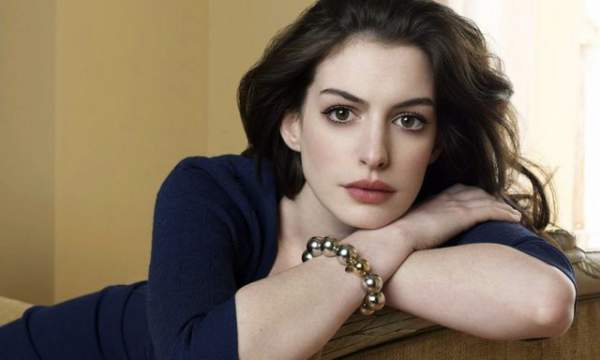 Ê-Kíp Ẩu Đả Nghiêm Trọng, Phim Của Anne Hathaway Bị Ngưng Trệ 1