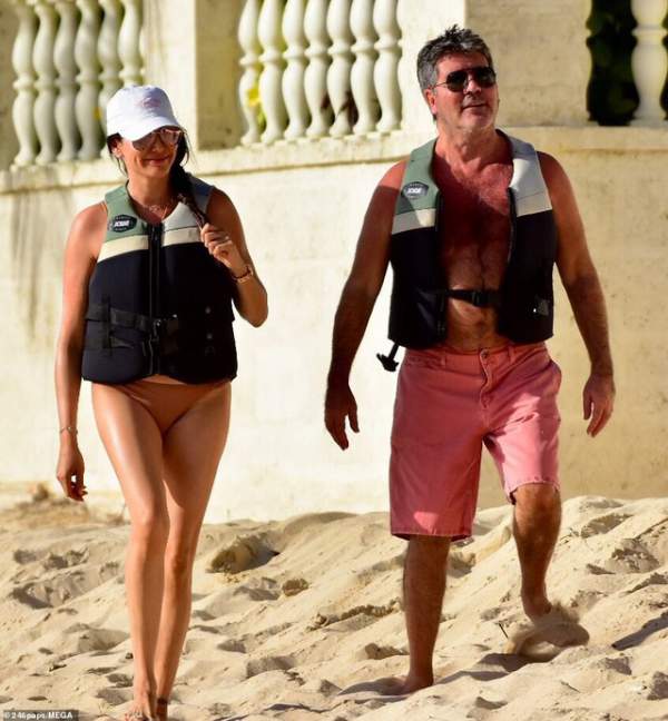 Simon Cowell Hạnh Phúc Bên Bạn Đời Kém 13 Tuổi 1