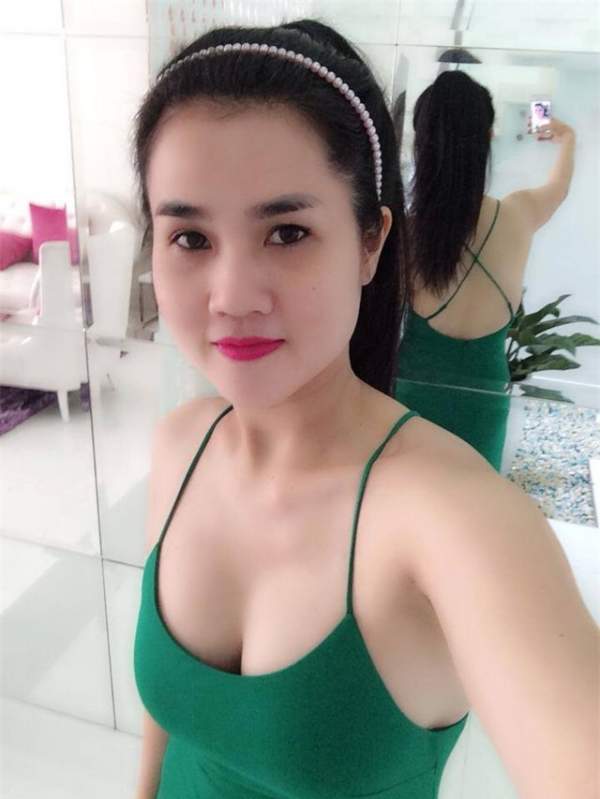 Hơn 30 Tuổi, Đã Sinh Con Nhưng Chị Gái Ngọc Trinh Vẫn Đẹp Mượt Mà 6