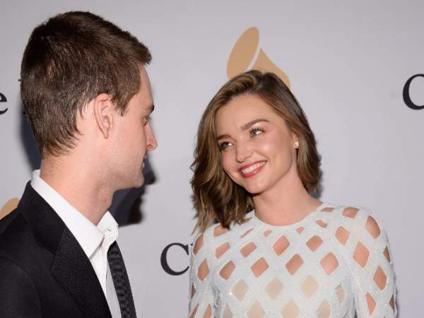 Mối Tình Lãng Mạn 2 Năm Giữa Ceo Snap Và Siêu Mẫu Miranda Kerr 6