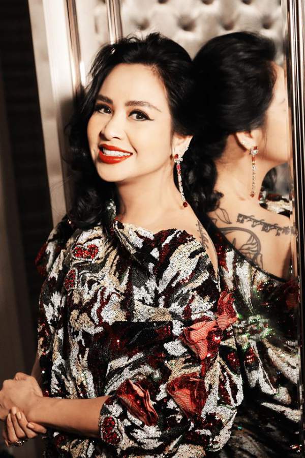 Diva Thanh Lam Công Khai Ảnh Tình Tứ Bên Người Đàn Ông Lạ Mặt 2