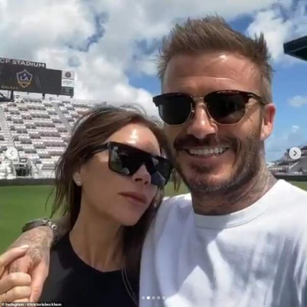 David Beckham Cởi Trần Khoe Hình Xăm 3