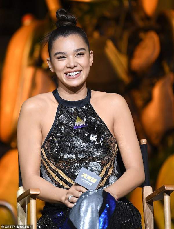 Hailee Steinfeld Xinh Đẹp Tại Bắc Kinh 6