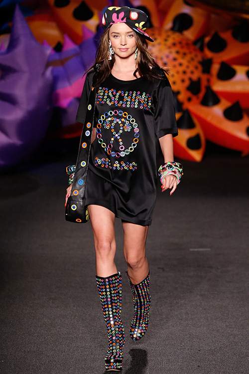 Miranda Kerr Tái Xuất Trong Bst Resort Của Moschino 15