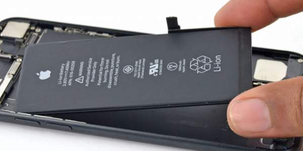 Apple Có Nhớ Từng Tuyên Bố Pin Iphone Sẽ Không Bao Giờ Cần Thay Thế? 1