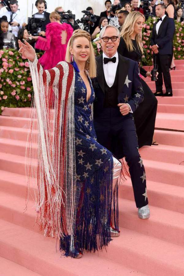 Những Cặp Đôi Hoàn Hảo Trên Thảm Đỏ Met Gala 2019 28