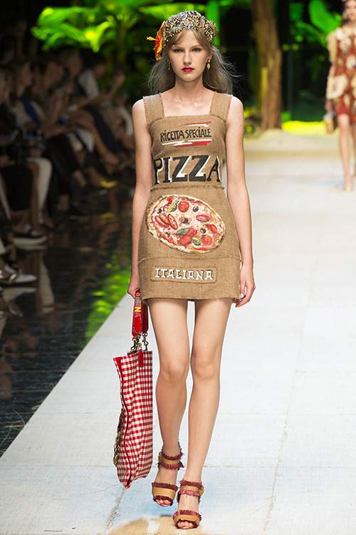 Bữa Tiệc Pizza, Mỳ Ý, Hoa Hồng... Của Dolce &Amp; Gabbana 21