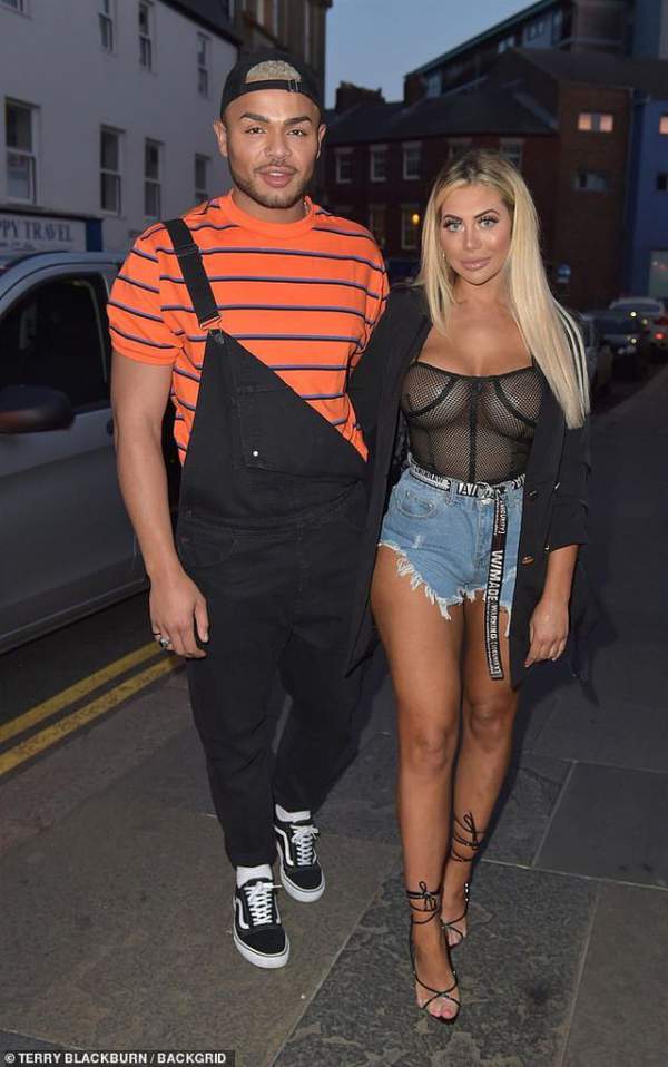 Chloe Ferry Bốc Lửa Đi Chơi Tối 6