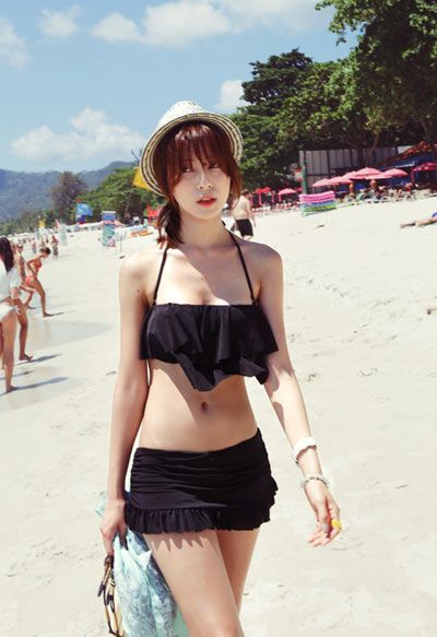 Bikini Nhún Bèo Cho Nàng Ngực Nhỏ 1