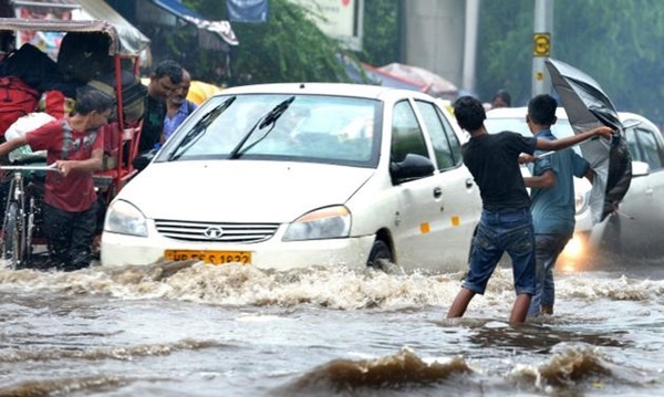 Mưa Lớn Ở Ấn Độ, 9 Người Tử Vong 2