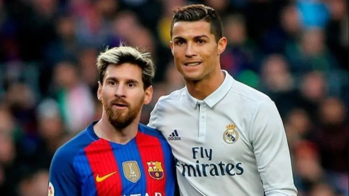 NhữNg LầN Ronaldo CôNg Khai KèN CựA Messi: Tự NhậN GiỏI HơN, TuyêN Bố GiảI Nghệ NếU đốI Thủ GiàNh Quả BóNg VàNg - ẢNh 2.