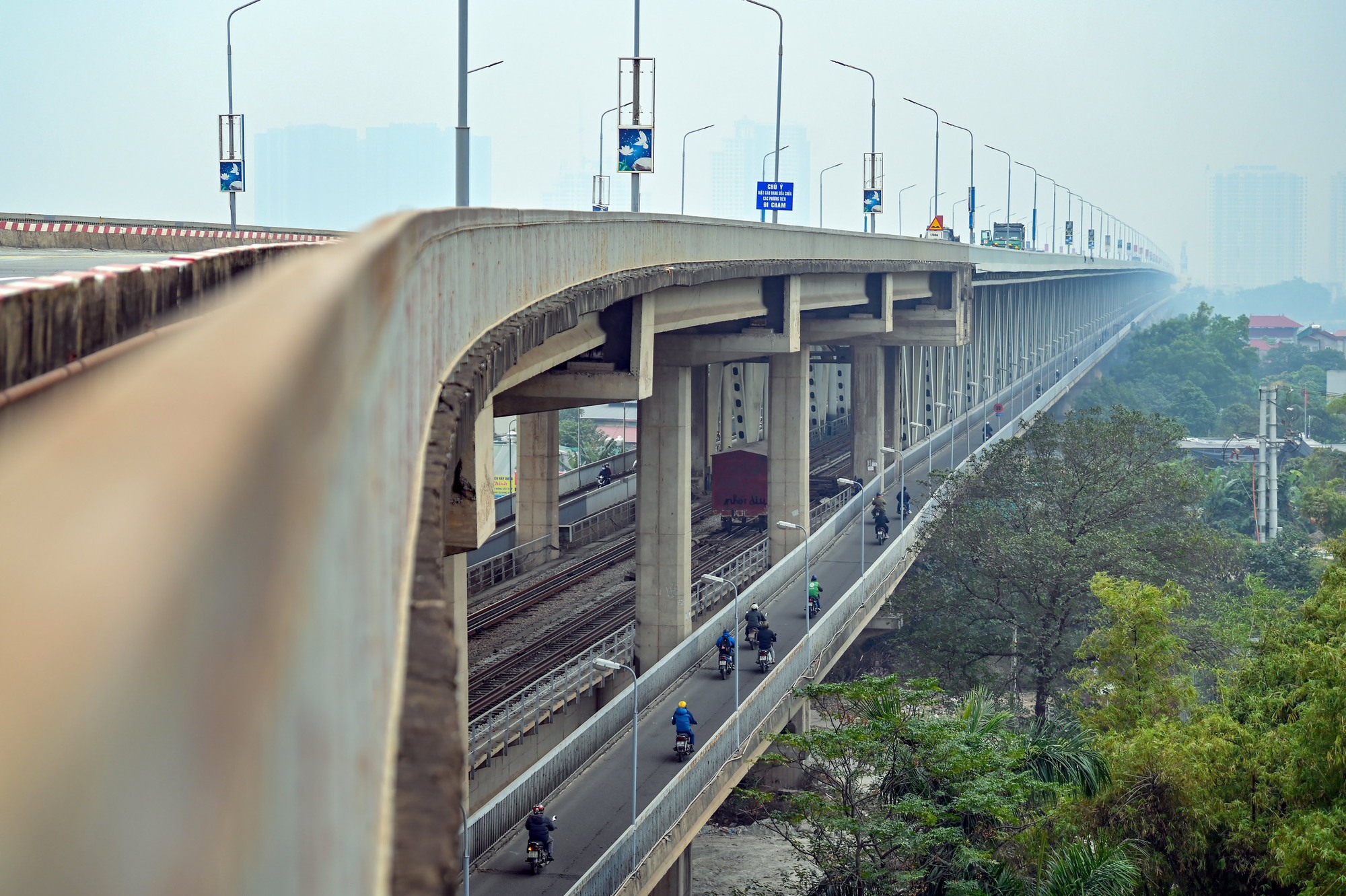 “CôNg TrìNh Thế Kỷ” ở Hà NộI TừNg Huy độNg 8.300 CôNg NhâN, Thợ LặN, Sử DụNg CôNg Nghệ ChưA TừNg Có - ẢNh 5.