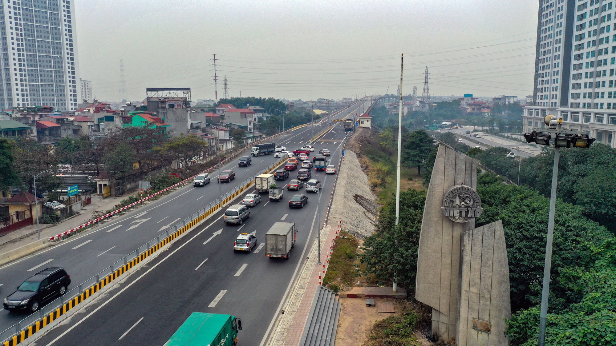 “CôNg TrìNh Thế Kỷ” ở Hà NộI TừNg Huy độNg 8.300 CôNg NhâN, Thợ LặN, Sử DụNg CôNg Nghệ ChưA TừNg Có - ẢNh 2.