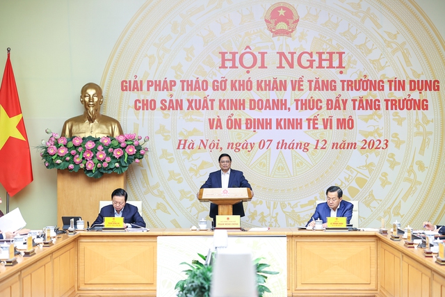 Thủ TướNg Chỉ đạO HàNg LoạT GiảI PháP QuyếT LiệT, đồNg Bộ để TháO Gỡ Khó KhăN Về TíN DụNg - ẢNh 1.